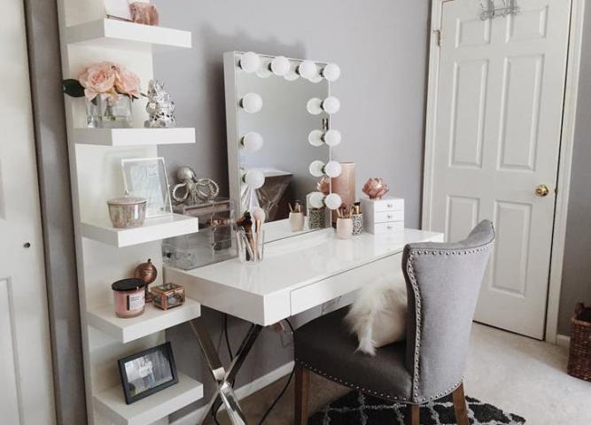 Vanity décor: 10 stylish τρόποι για να βάλεις σε τάξη τα καλλυντικά σου