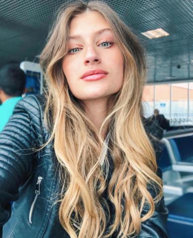 Σαν δυο σταγόνες νερό: Εσύ ακόμα να γνωρίσεις τη 16χρονη σωσία της Gisele; Σαν δυο σταγόνες νερό: Εσύ ακόμα να γνωρίσεις τη 16χρονη σωσία της Gisele;