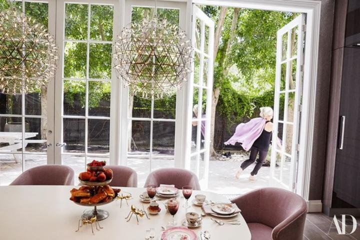 Το σπίτι της Sharon Stone στο Los Angeles είναι αυτό που όλες θέλουμε Το σπίτι της Sharon Stone στο Los Angeles είναι αυτό που όλες θέλουμε