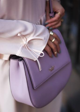 Δες πρώτη την απόχρωση που κερδίζει έδαφος στην ανοιξιάτικη γκαρνταρόμπα