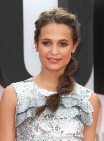 7 φορές που ζηλέψαμε τα μαλλιά της Alicia Vikander 7 φορές που ζηλέψαμε τα μαλλιά της Alicia Vikander