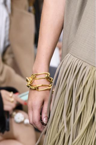 Gold Mania: To χρώμα που θα σε κάνει να λάμψεις Gold Mania: To χρώμα που θα σε κάνει να λάμψεις