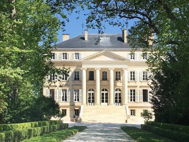 Wine Tourism... Η νέα τάση που κερδίζει συνεχώς έδαφος Wine Tourism... Η νέα τάση που κερδίζει συνεχώς έδαφος