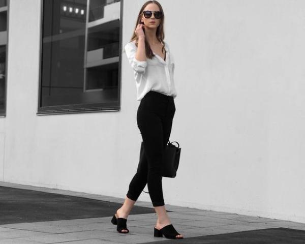 Η Emma Roberts μας δείχνει το shoe trend που πρέπει να επενδύσουμε αυτό το καλοκαίρι Η Emma Roberts μας δείχνει το shoe trend που πρέπει να επενδύσουμε αυτό το καλοκαίρι