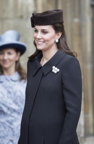 Γιατί στην πασχαλινή λειτουργία δεν κέρδισε τα βλέμματα η Kate Middleton αλλά η πριγκίπισσα Ευγενία;