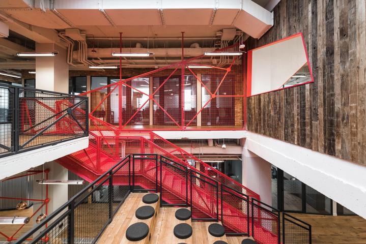 "The Brain Embassy": Ένας χώρος εργασίας που θα ζήλευε ο καθένας "The Brain Embassy": Ένας χώρος εργασίας που θα ζήλευε ο καθένας