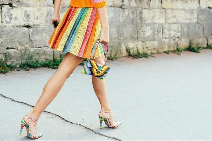 Ντύσου με τα χρώματα του ουράνιου τόξου Ντύσου με τα χρώματα του ουράνιου τόξου