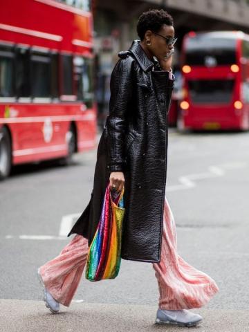 Ντύσου με τα χρώματα του ουράνιου τόξου Ντύσου με τα χρώματα του ουράνιου τόξου