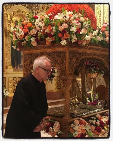 Tom Hanks: Έκανε ελληνικό Πάσχα με τους ομογενείς στο Λος Άντζελες (ΦΩΤΟ)