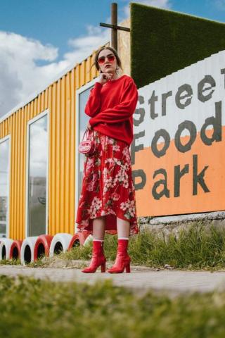 Τα νέα σκουλαρίκια είναι glamorous και πιο εντυπωσιακά από ποτέ