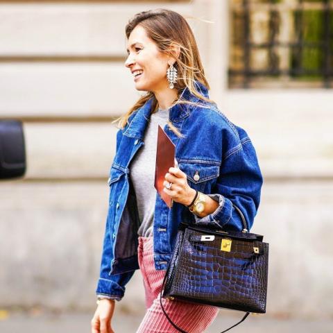 Τα νέα σκουλαρίκια είναι glamorous και πιο εντυπωσιακά από ποτέ