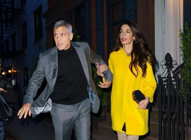 Η Amal Clooney στο εξώφυλλο της αμερικανικής Vogue 