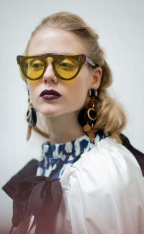 Τα εκκεντρικά γυαλιά ηλίου που δεν έχεις λόγο να μην τα λατρέψεις