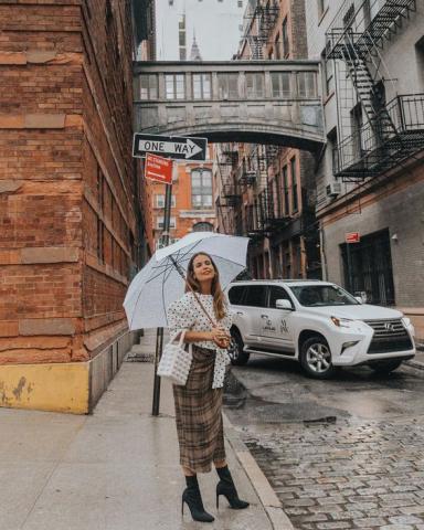 Η τσάντα που μοιάζει με κόσμημα και έχει ξετρελάνει όλα τα It Girls