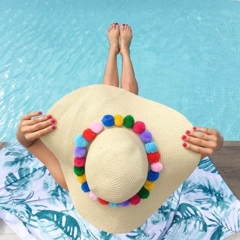 Mani-Pedi: 4 συνδυασμοί χρωμάτων για το μανικιούρ και το πεντικιούρ του καλοκαιριού