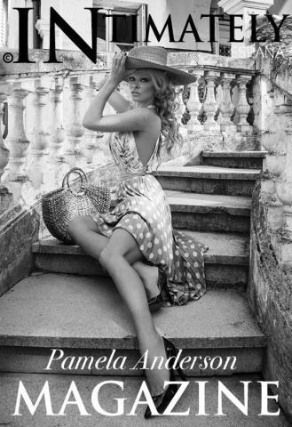 Η Pamela Anderson σε μια φωτογράφιση με ιταλιάνικο αέρα