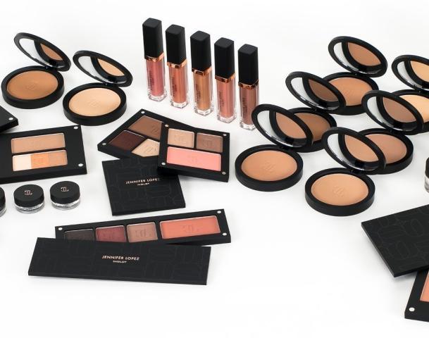 Η JLo συνεργάζεται με την Inglot και η πιο λαμπερή σειρά μακιγιάζ είναι στη διάθεσή σου