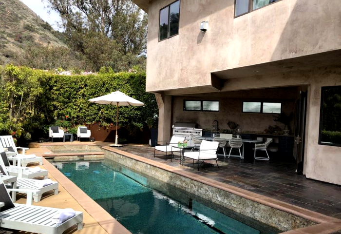 Eva Longoria: Πουλά την έπαυλή της έναντι 3,7 εκατομμυρίων δολαρίων Eva Longoria: Πουλά την έπαυλή της έναντι 3,7 εκατομμυρίων δολαρίων