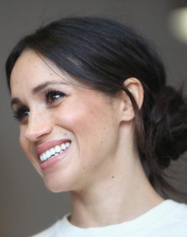 3 αγαπημένα χτενίσματα της Meghan Markle που θα λατρέψεις