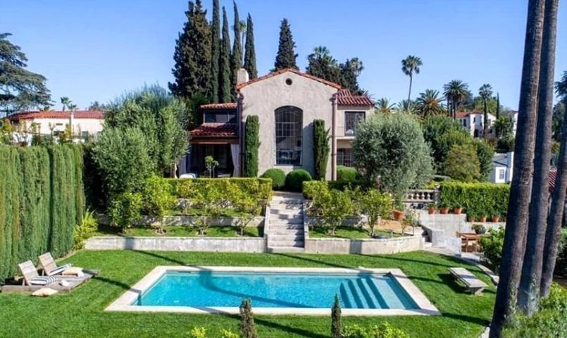 Ellen Pompeo: Προς πώληση η ονειρεμένη βίλα της Dr. Meredith Grey