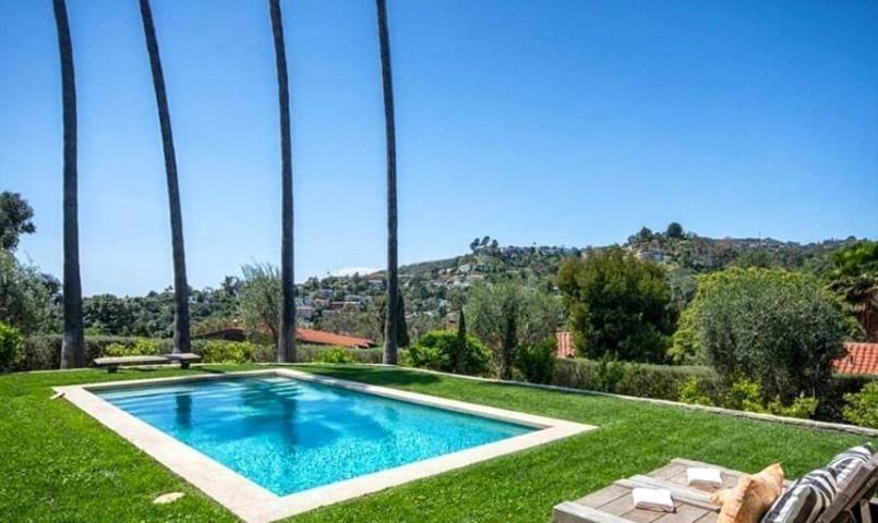 Ellen Pompeo: Προς πώληση η ονειρεμένη βίλα της Dr. Meredith Grey