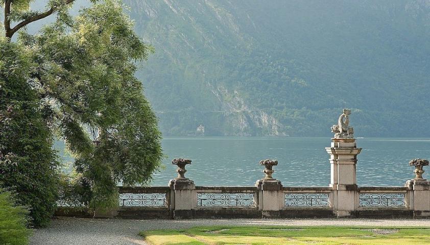 H Villa Sola Cabiati είναι βγαλμένη από όνειρο H Villa Sola Cabiati είναι βγαλμένη από όνειρο