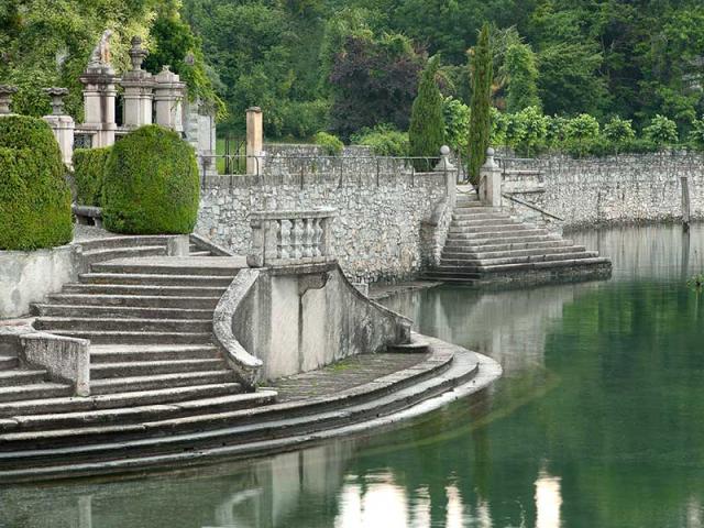 H Villa Sola Cabiati είναι βγαλμένη από όνειρο H Villa Sola Cabiati είναι βγαλμένη από όνειρο