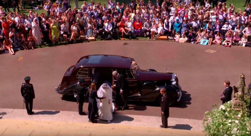 Η Meghan Markle με νυφικό Givenchy στον βασιλικό γάμο με τον πρίγκιπα Harry Η Meghan Markle με νυφικό Givenchy στον βασιλικό γάμο με τον πρίγκιπα Harry