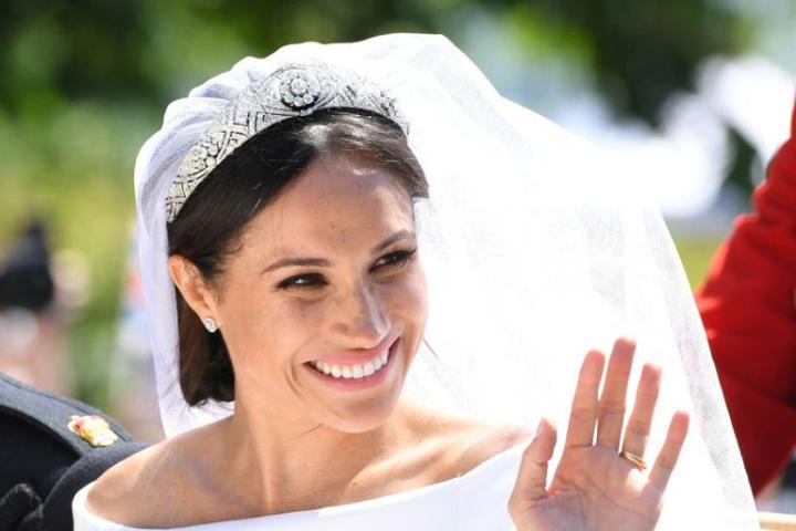 Το νυφικό χτένισμα της Meghan Markle είναι ιδανικό για όλες της νύφες του καλοκαιριού κι όχι μόνο