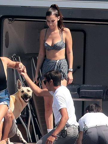 Η Bella Hadid με μπικίνι στο Μονακό για το Grand Prix Η Bella Hadid με μπικίνι στο Μονακό για το Grand Prix