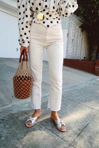 Trend alert: Η επιστροφή του λευκού τζιν στο καλοκαιρινό street style