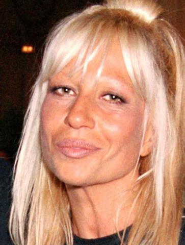 Donatella Versace: Θυμάσαι την όμορφη όψη της πριν τις πλαστικές; Donatella Versace: Θυμάσαι την όμορφη όψη της πριν τις πλαστικές;