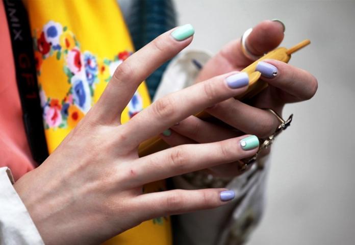 Nail color trend: Το χρώμα που θα λατρέψεις για το καλοκαιρινό σου μανικιούρ
