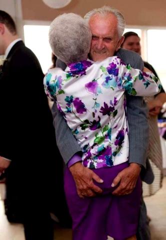 Μια γλύκα! 15 φωτογραφίες που αποδεικνύουν ότι ο έρωτας δεν έχει ηλικία