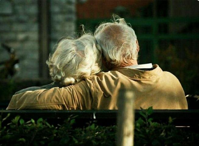 Μια γλύκα! 15 φωτογραφίες που αποδεικνύουν ότι ο έρωτας δεν έχει ηλικία