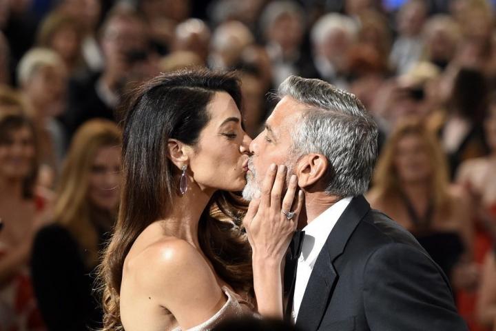 Η δημόσια ερωτική εξομολόγηση της Amal στον George Clooney παραήταν σιροπιαστή 