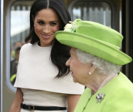 Η κίνηση εμπιστοσύνης και το πολύτιμο δώρο που έκανε η βασίλισσα Ελισάβετ στη Meghan Markle