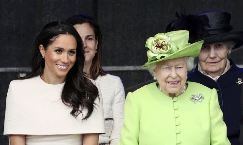 Η κίνηση εμπιστοσύνης και το πολύτιμο δώρο που έκανε η βασίλισσα Ελισάβετ στη Meghan Markle