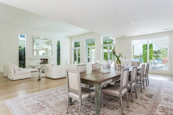 Ένα σπίτι - όνειρο! Η έπαυλη της Shakira στην παραλία του Μαϊάμι αξίζει και τα 11,5 εκατομμύριά της Ένα σπίτι - όνειρο! Η έπαυλη της Shakira στην παραλία του Μαϊάμι αξίζει και τα 11,5 εκατομμύριά της