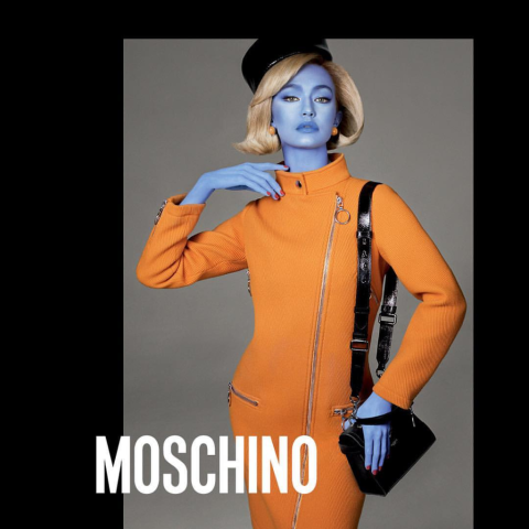 Moschino: Ποιο είναι το μήνυμα της παράξενης καμπάνιας με τα εξωγήινα μοντέλα; Moschino: Ποιο είναι το μήνυμα της παράξενης καμπάνιας με τα εξωγήινα μοντέλα;