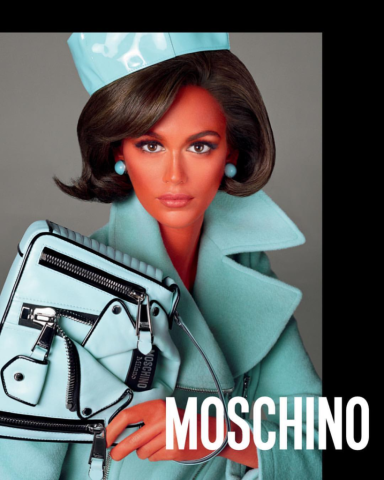 Moschino: Ποιο είναι το μήνυμα της παράξενης καμπάνιας με τα εξωγήινα μοντέλα; Moschino: Ποιο είναι το μήνυμα της παράξενης καμπάνιας με τα εξωγήινα μοντέλα;