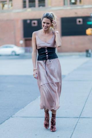 Corset Belt: Το αξεσουάρ που θα αναβαθμίσει το look σου Corset Belt: Το αξεσουάρ που θα αναβαθμίσει το look σου