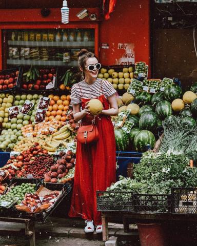 Η fashion blogger που θα σου φτιάξει τη διάθεση και το στιλ σου