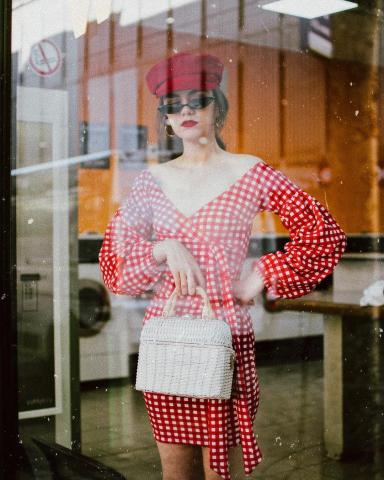 Η fashion blogger που θα σου φτιάξει τη διάθεση και το στιλ σου