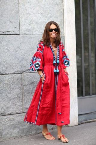 9 τρόποι για να φορέσεις το καφτάνι σου και εκτός παραλίας