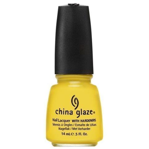 Αν είσαι έτοιμη για ένα neon μανικιούρ, τότε κάν’το όπως η Gigi Hadid