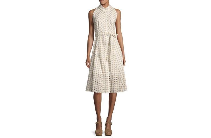 Meghan Markle: Αυτό είναι το τελευταίο χαλαρό outfit που έβαλε κι έγινε sold out στο λεπτό