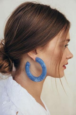 Το νέο trend στα σκουλαρίκια που πρέπει να δοκιμάσεις αυτό το καλοκαίρι