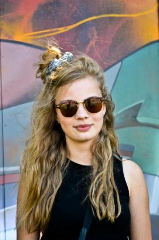 6 διαφορετικοί τρόποι για να κάνεις ένα καλοκαιρινό bun στα μαλλιά σου