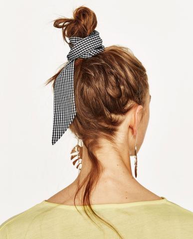 6 διαφορετικοί τρόποι για να κάνεις ένα καλοκαιρινό bun στα μαλλιά σου